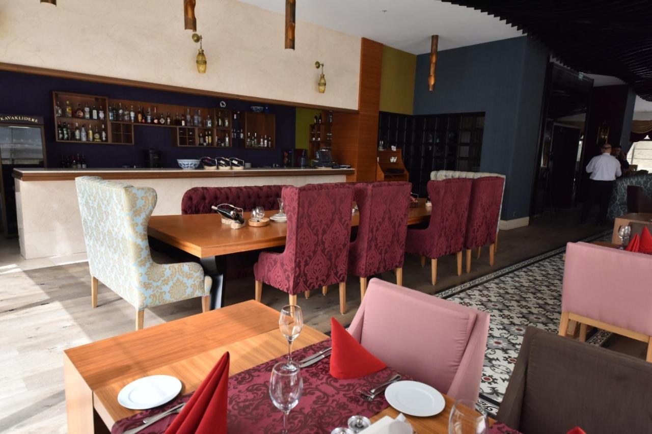 Istanbul Gonen Hotel Экстерьер фото Restaurant in the hotel